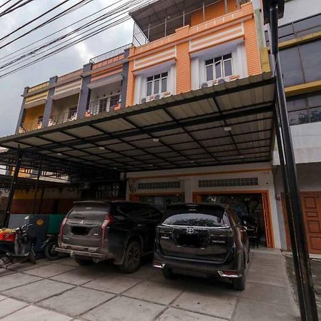 Reddoorz At Seindo Hotel Medan Sunggal Экстерьер фото