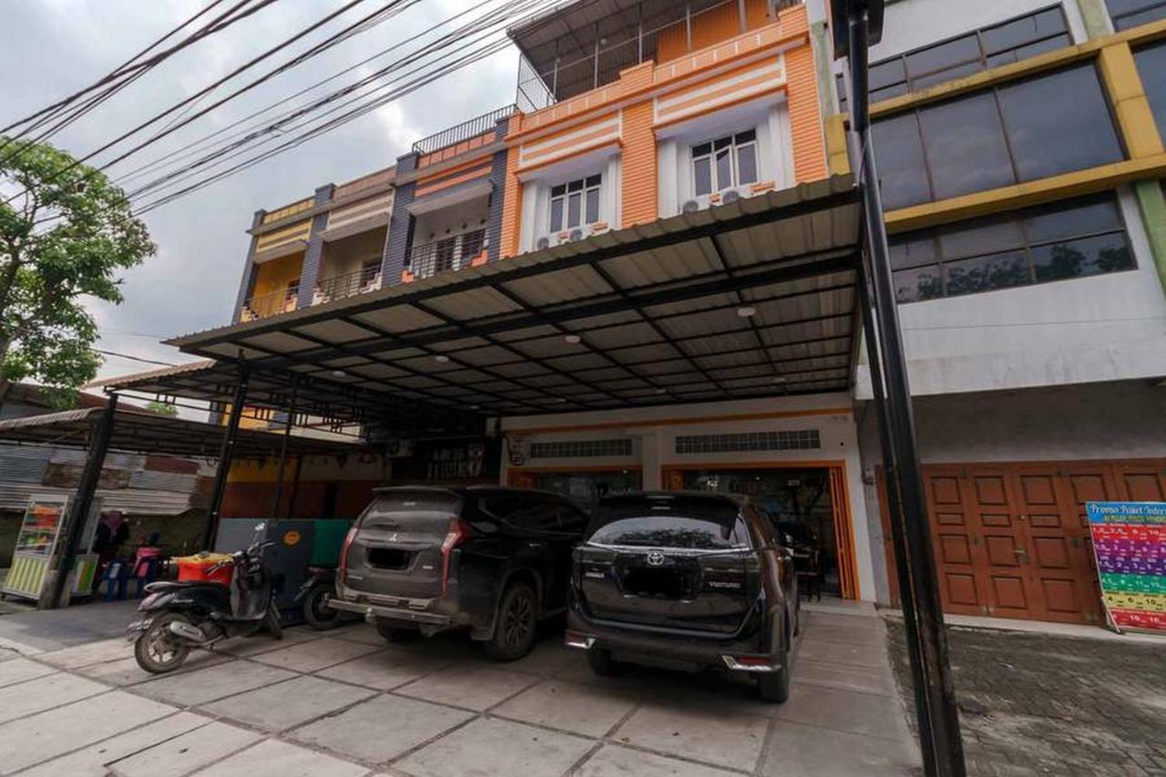 Reddoorz At Seindo Hotel Medan Sunggal Экстерьер фото