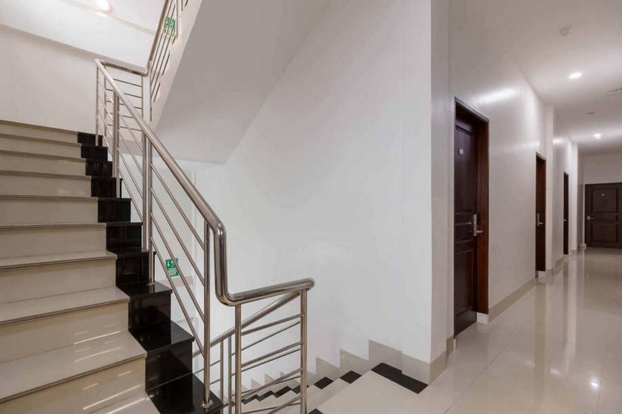 Reddoorz At Seindo Hotel Medan Sunggal Экстерьер фото
